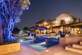 Beautiful Villa with Private Pool I 4 Bedrooms plus maids I The Villa, Dubai
